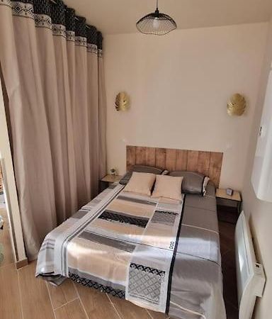 Studio Refait A Neuf Classe 3 Etoiles Chatel-Guyon Exterior photo