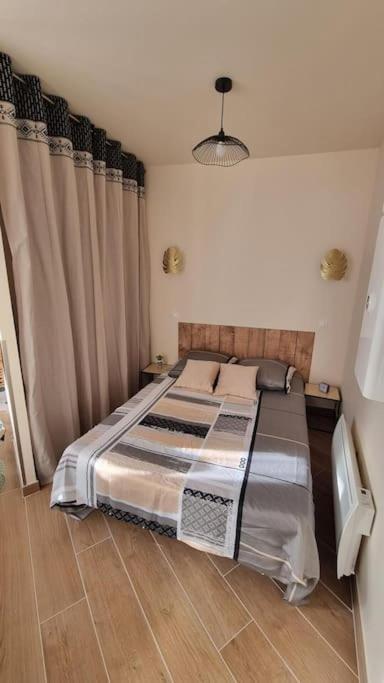 Studio Refait A Neuf Classe 3 Etoiles Chatel-Guyon Exterior photo